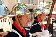 Le capitaine Alain Oliva, porte drapeau