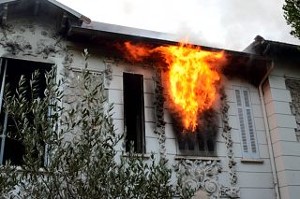 Je vois...Un début d'incendie dans mon domicile